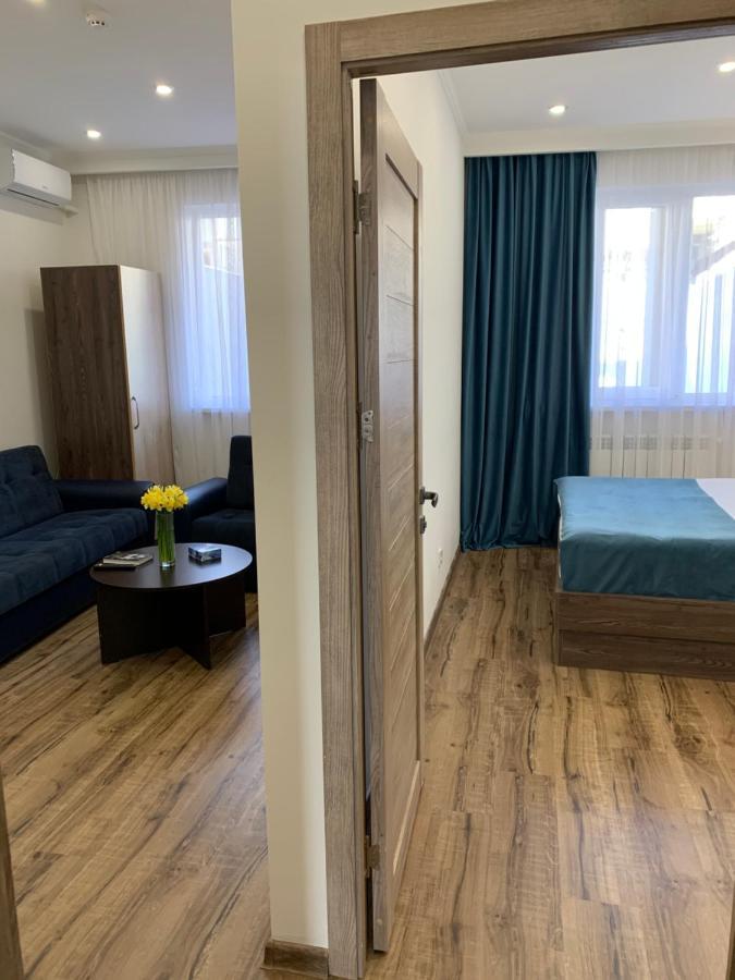 Vertoni Hotel Yerevan Luaran gambar