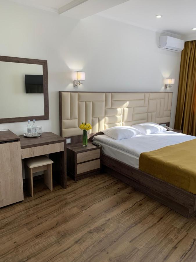 Vertoni Hotel Yerevan Luaran gambar