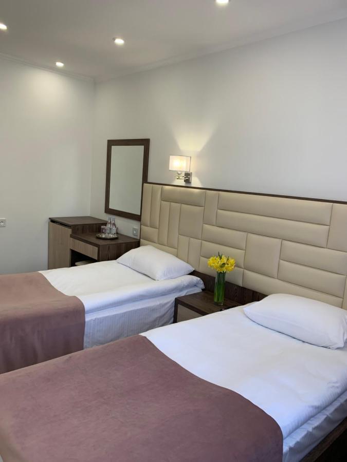 Vertoni Hotel Yerevan Luaran gambar